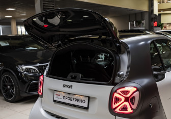 Подержанный автомобиль Smart Fortwo Hatchback 2018 года (27 фото)