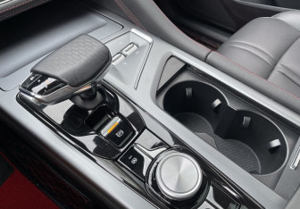 Подержанный автомобиль Changan CS75PLUS 2023 года (18 фото)