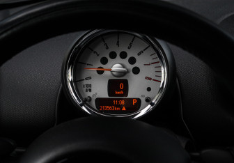 Подержанный автомобиль MINI Countryman 2013 года (25 фото)