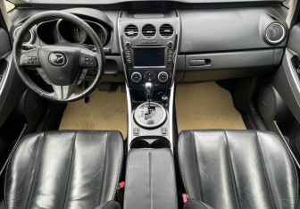 Подержанный автомобиль Mazda CX-7 2011 года (10 фото)