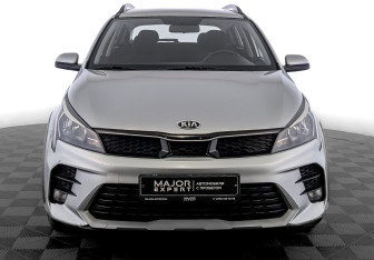 Подержанный автомобиль Kia Rio Hatchback 2021 года (2 фото)