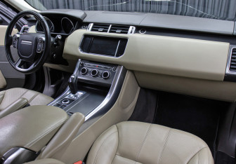 Подержанный автомобиль Land Rover Range Rover Sport 2015 года (11 фото)