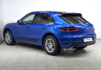 Подержанный автомобиль Porsche Macan 2017 года (6 фото)