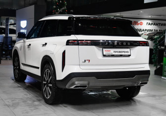 Подержанный автомобиль Jaecoo J7 2023 года (6 фото)