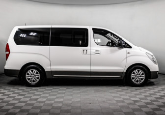 Подержанный автомобиль Hyundai H-1 2016 года (4 фото)