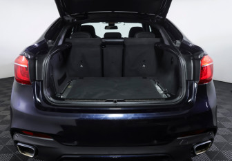 Подержанный автомобиль BMW X6 2016 года (9 фото)