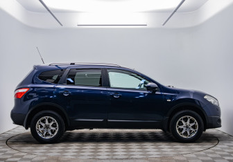 Подержанный автомобиль Nissan Qashqai+2 2012 года (6 фото)