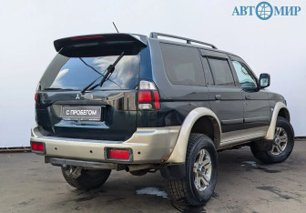Подержанный автомобиль Mitsubishi Pajero Sport 2006 года (8 фото)