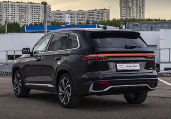 Подержанный автомобиль Geely Monjaro 2024 года (8 фото)