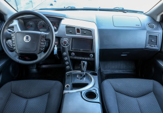 Подержанный автомобиль SsangYong Kyron 2014 года (14 фото)
