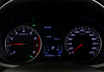 Подержанный автомобиль Mitsubishi Eclipse Cross 2019 года (11 фото)