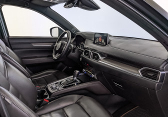 Подержанный автомобиль Mazda CX-5 2021 года (13 фото)