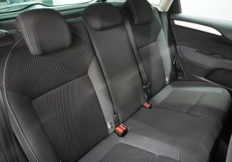 Подержанный автомобиль Citroen C4 Hatchback 2013 года (12 фото)