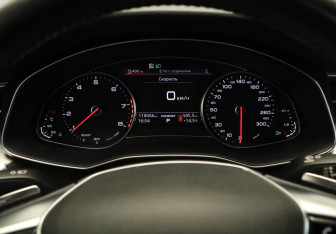 Подержанный автомобиль Audi A6 Sedan 2019 года (15 фото)
