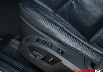 Подержанный автомобиль Volvo S40 2006 года (13 фото)