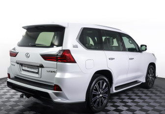 Подержанный автомобиль Lexus LX 2020 года (5 фото)
