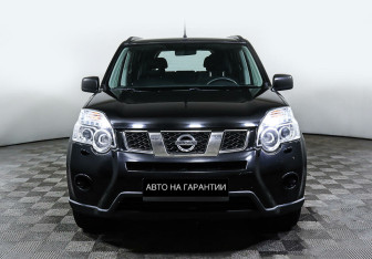 Подержанный автомобиль Nissan X-Trail 2014 года (2 фото)