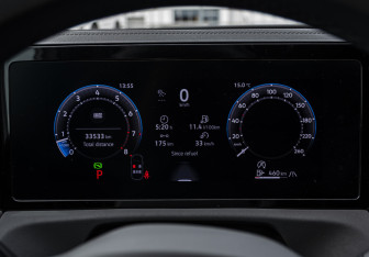 Подержанный автомобиль Volkswagen Tiguan 2025 года (11 фото)
