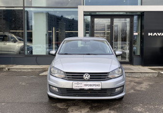 Подержанный автомобиль Volkswagen Polo Sedan 2016 года (2 фото)