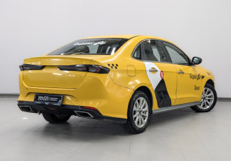 Подержанный автомобиль Kaiyi E5 2024 года (5 фото)