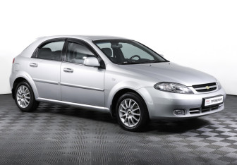 Подержанный автомобиль Chevrolet Lacetti Hatchback 2010 года (3 фото)