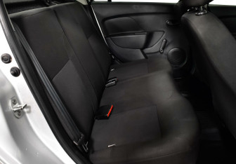 Подержанный автомобиль Renault Logan Sedan 2020 года (10 фото)