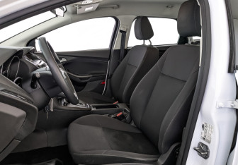 Подержанный автомобиль Ford Focus Wagon 2017 года (20 фото)