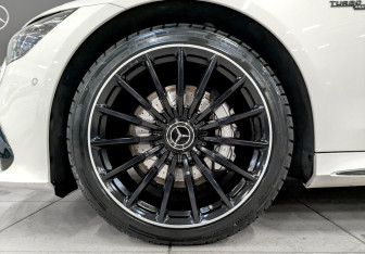 Подержанный автомобиль Mercedes-Benz AMG GT Liftback 2021 года (18 фото)