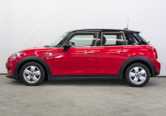 Подержанный автомобиль MINI Hatch 2019 года (8 фото)