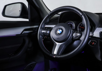 Подержанный автомобиль BMW X1 2018 года (13 фото)