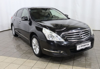 Подержанный автомобиль Nissan Teana 2012 года (3 фото)