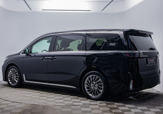 Подержанный автомобиль Voyah Dream 2024 года (4 фото)