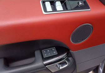 Подержанный автомобиль Land Rover Range Rover Sport 2019 года (11 фото)