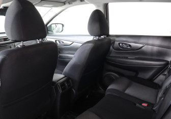 Подержанный автомобиль Nissan X-Trail 2018 года (6 фото)
