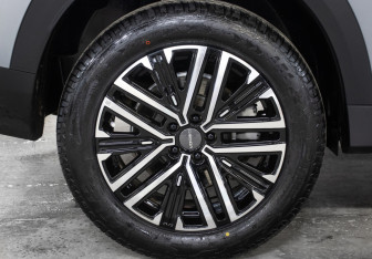 Подержанный автомобиль Omoda C7 2025 года (26 фото)