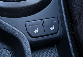 Подержанный автомобиль Kia Rio Sedan 2016 года (16 фото)