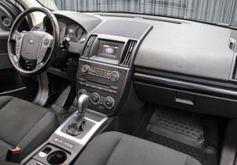 Подержанный автомобиль Land Rover Freelander 2013 года (11 фото)