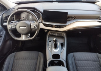 Подержанный автомобиль Haval F7 2024 года (9 фото)