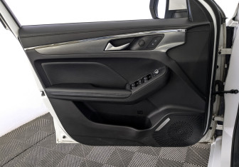 Подержанный автомобиль Haval Jolion 2023 года (19 фото)