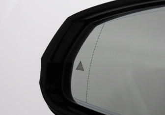 Подержанный автомобиль BMW X2 2024 года (17 фото)