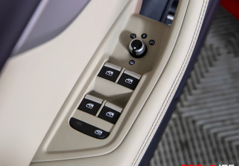 Подержанный автомобиль Audi A4 Sedan 2022 года (20 фото)