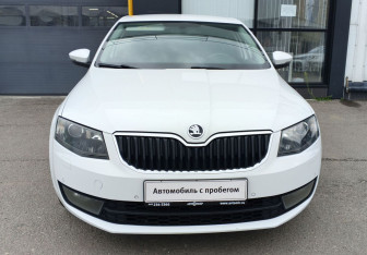 Подержанный автомобиль Skoda Octavia Liftback 2016 года (2 фото)
