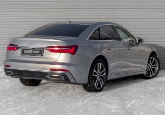 Подержанный автомобиль Audi A6 Sedan 2022 года (5 фото)