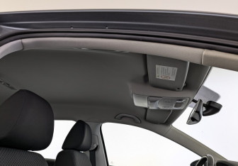 Подержанный автомобиль Volkswagen Jetta Sedan 2012 года (23 фото)