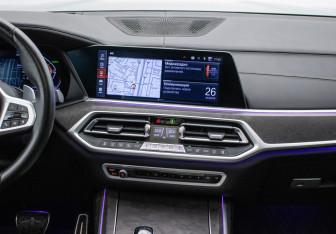 Подержанный автомобиль BMW X7 2022 года (15 фото)