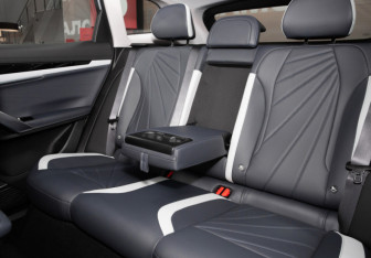 Новый Geely Atlas 2025 (32 фото)