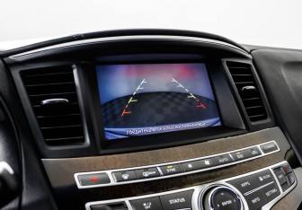 Подержанный автомобиль Infiniti QX60 2019 года (14 фото)
