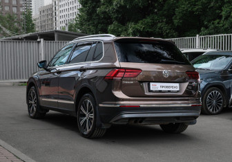Подержанный автомобиль Volkswagen Tiguan 2017 года (6 фото)