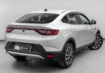 Подержанный автомобиль Renault Arkana 2021 года (5 фото)