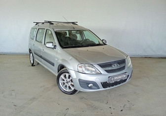 Подержанный автомобиль LADA (ВАЗ) Largus Wagon 2012 года (3 фото)
